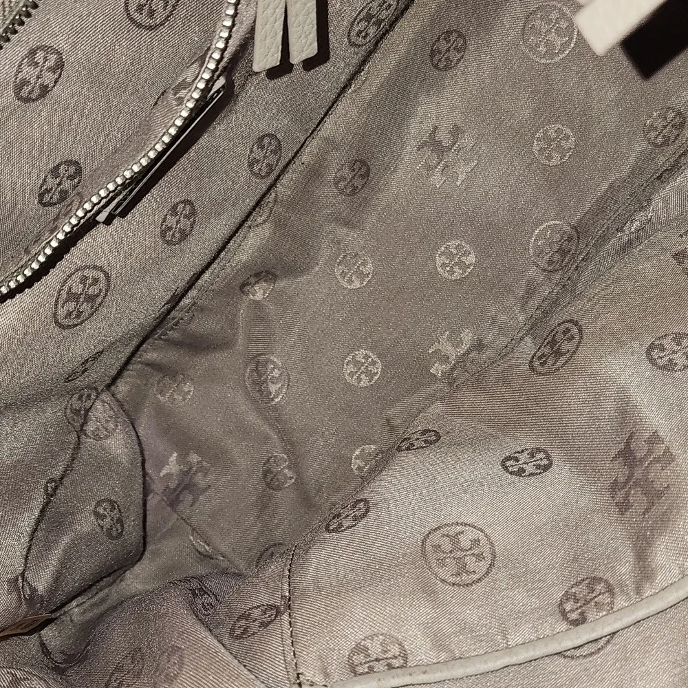 Tory Burch Thea Convertible Tote Bag in French Gray Pebbled Leather